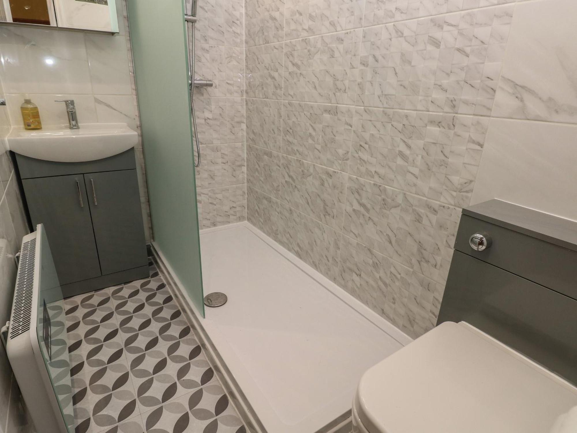 The Laurels Flat Apartment คาร์ดิฟฟ์ ภายนอก รูปภาพ